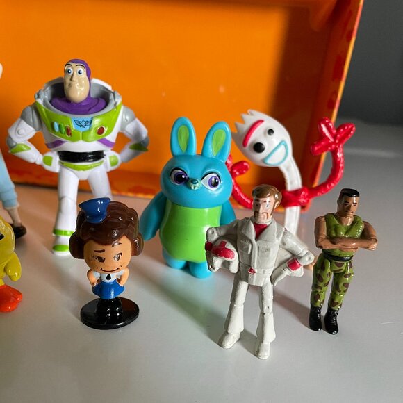 My Busy Books Disney Pixar Toy Story 4 With 10 Figures And Playmat - Picture 5 of 10